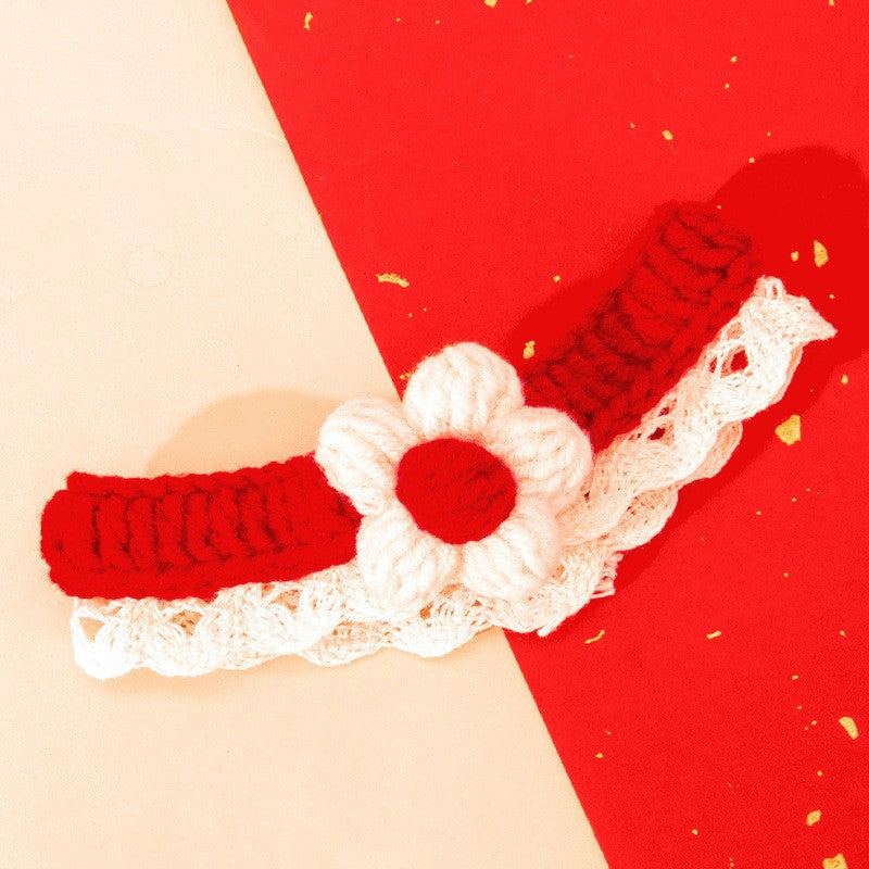 Hand-Knitted Christmas Style Pet Collar